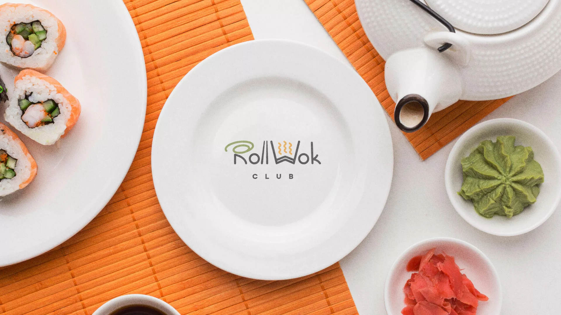 Разработка логотипа и фирменного стиля суши-бара «Roll Wok Club» в Верхней Салде